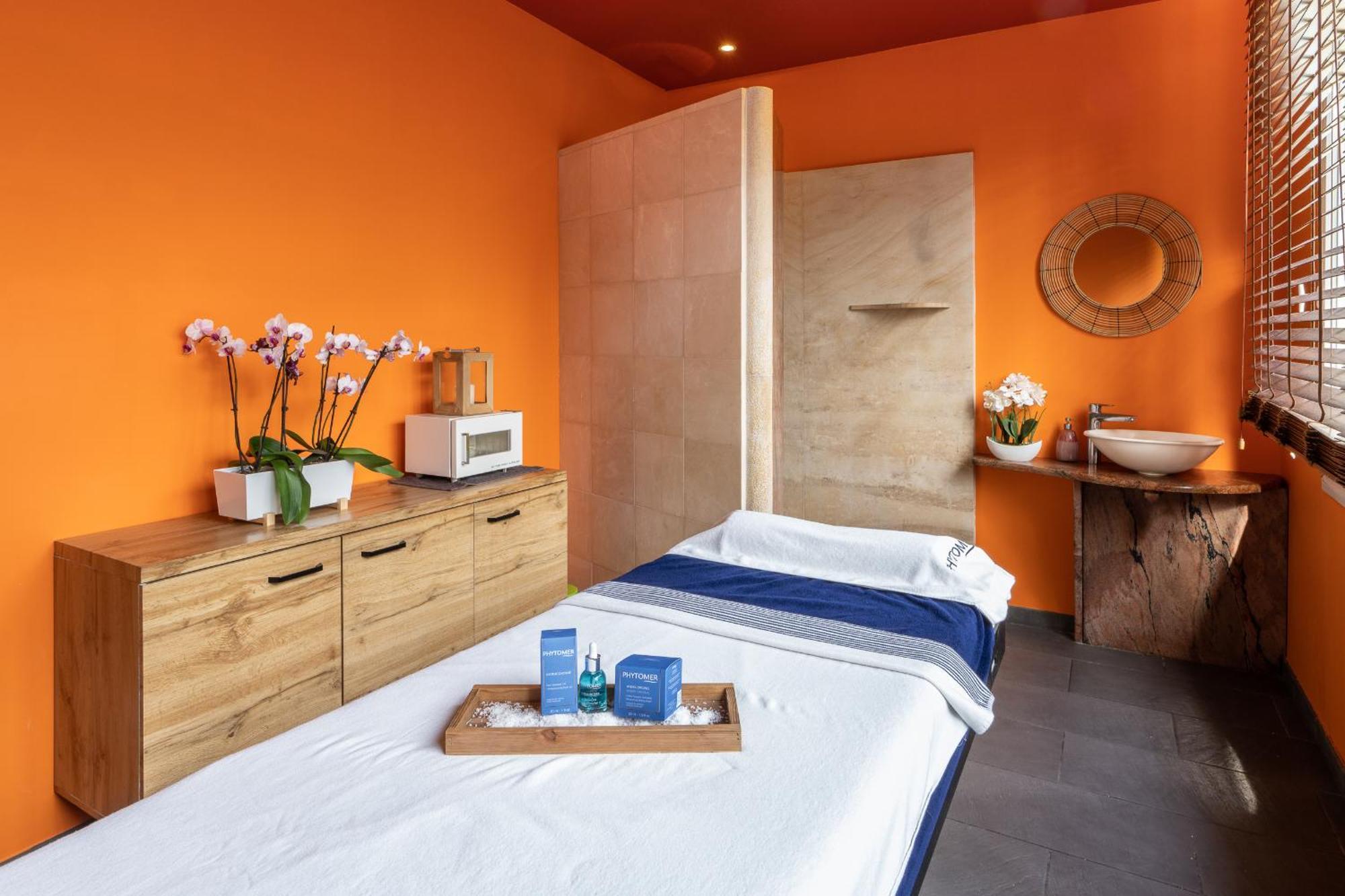 Le Manoir De La Poterie & Spa Крикебёф Экстерьер фото